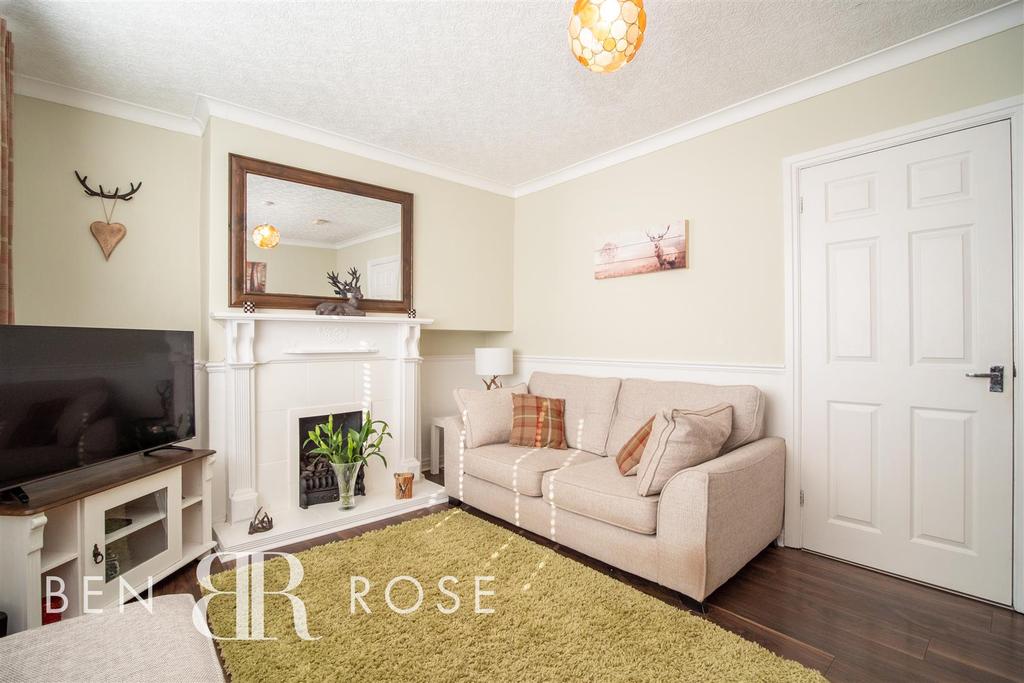 St. Davids Road, Leyland 4 bed semidetached house £230,000