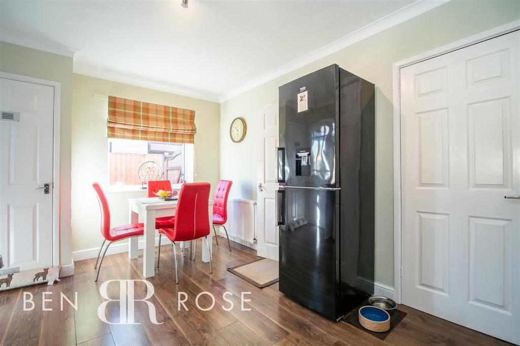 St. Davids Road, Leyland 4 bed semidetached house £230,000