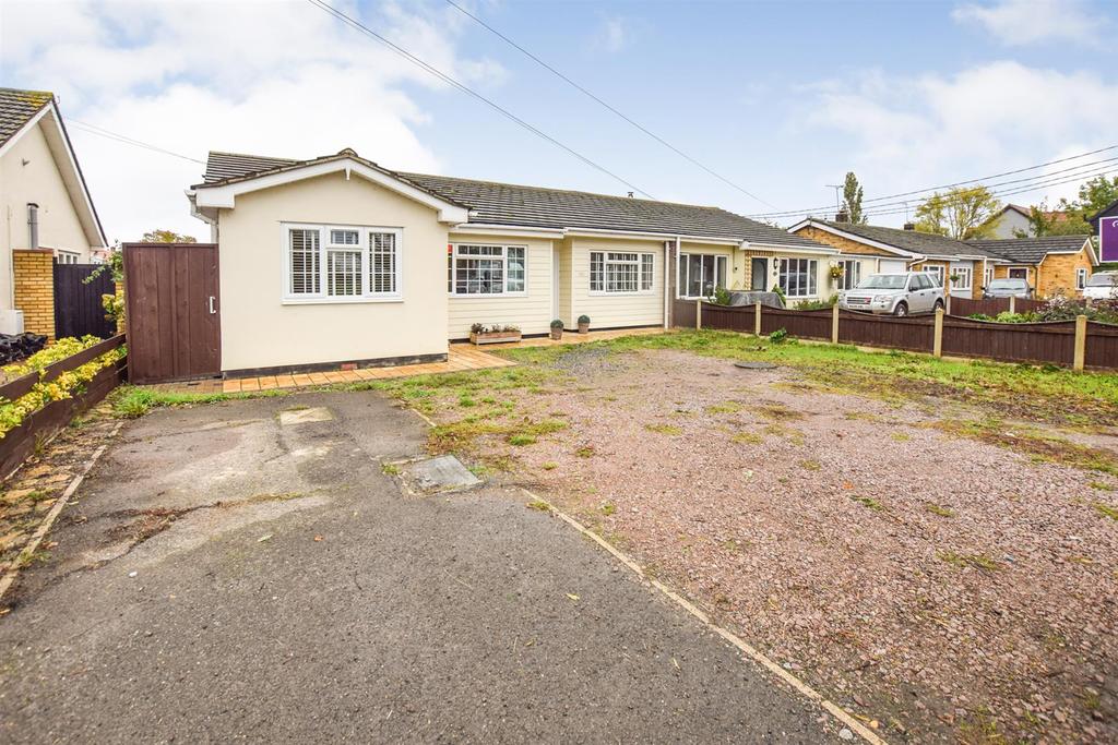 Burnham Road, Latchingdon, Chelmsford 4 bed bungalow £425,000