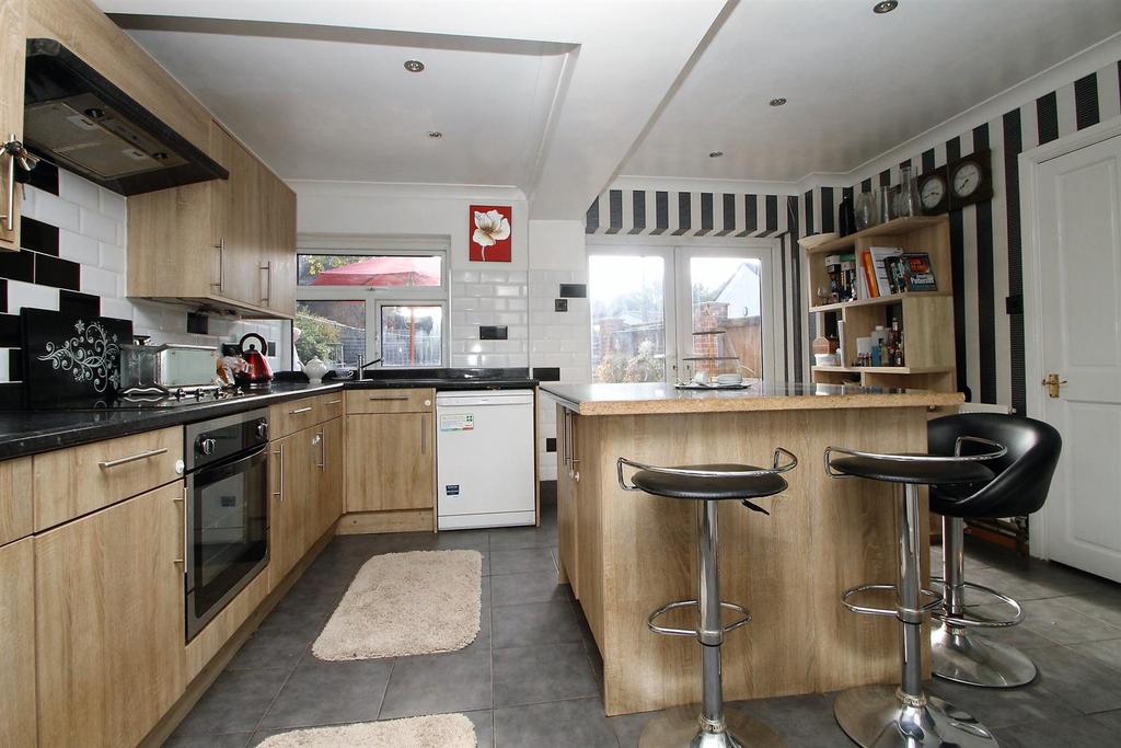 Heather Drive, Maidstone 4 bed semidetached house £415,000