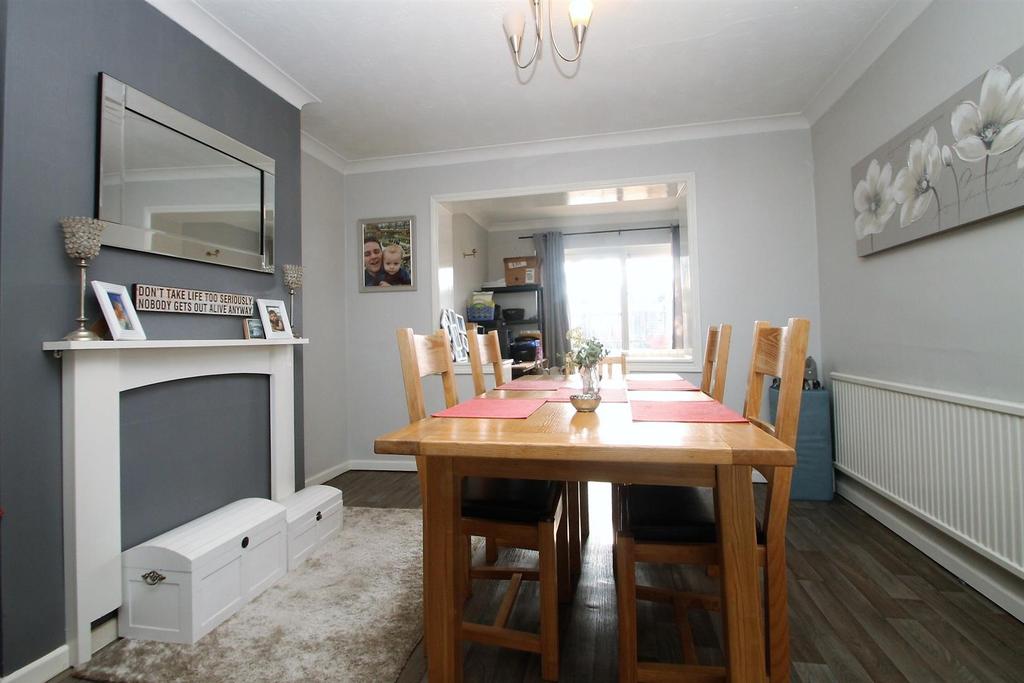 Heather Drive, Maidstone 4 bed semidetached house £415,000