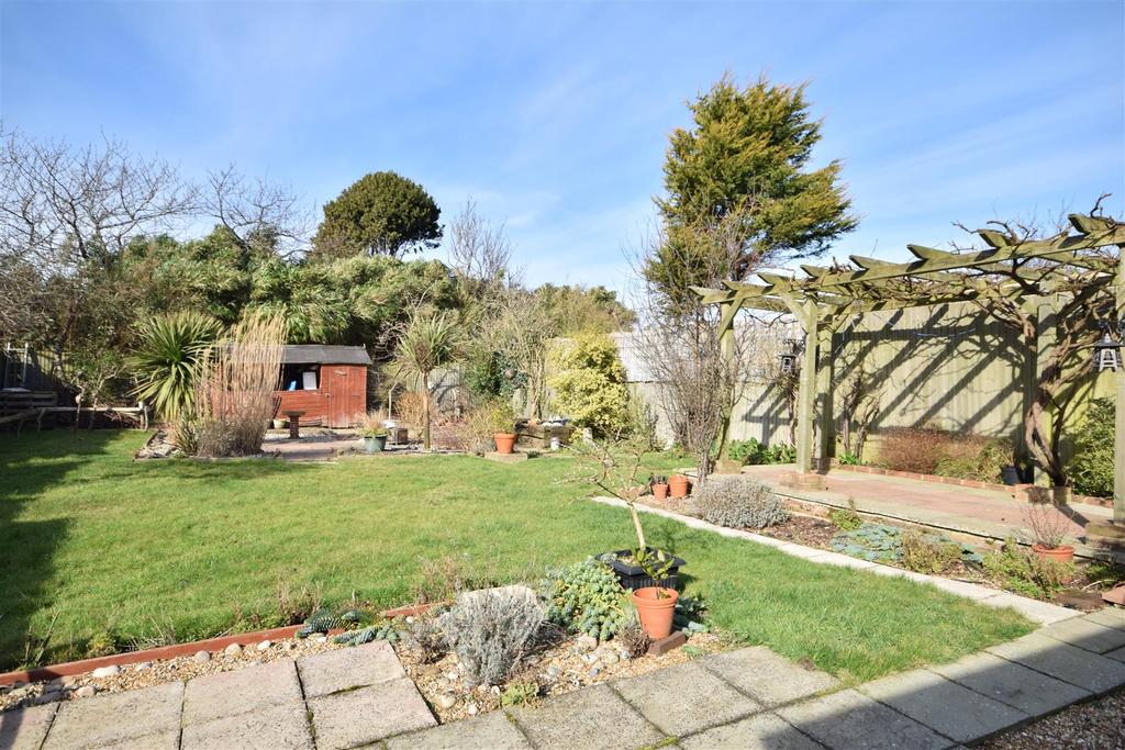 Greatstone, New Romney 3 bed detached bungalow £385,000
