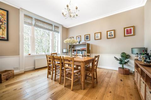 Flat 2, 13 Dowry Square, Bristol, BS8 4SL