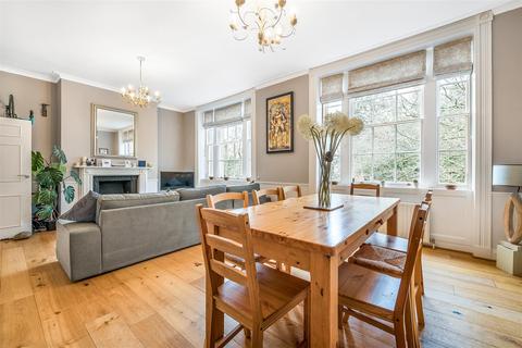 Flat 2, 13 Dowry Square, Bristol, BS8 4SL
