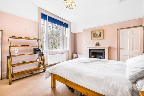 Flat 2, 13 Dowry Square, Bristol, BS8 4SL