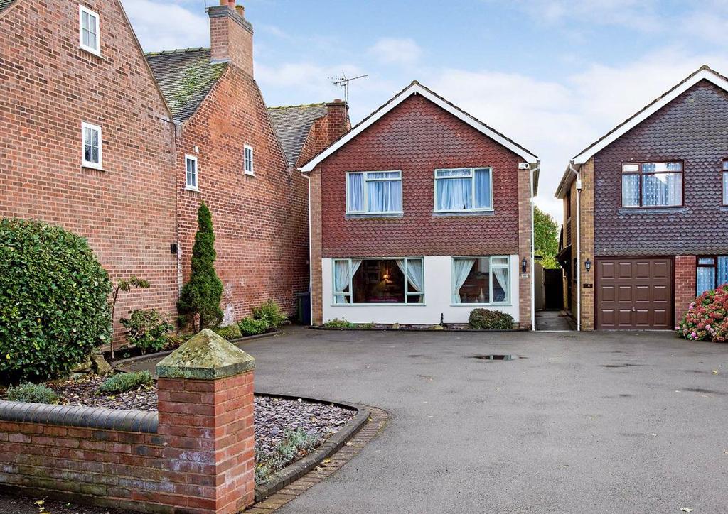 15, Vicarage Road, Penn... 3 bed detached house £1,300 pcm (£300 pw)
