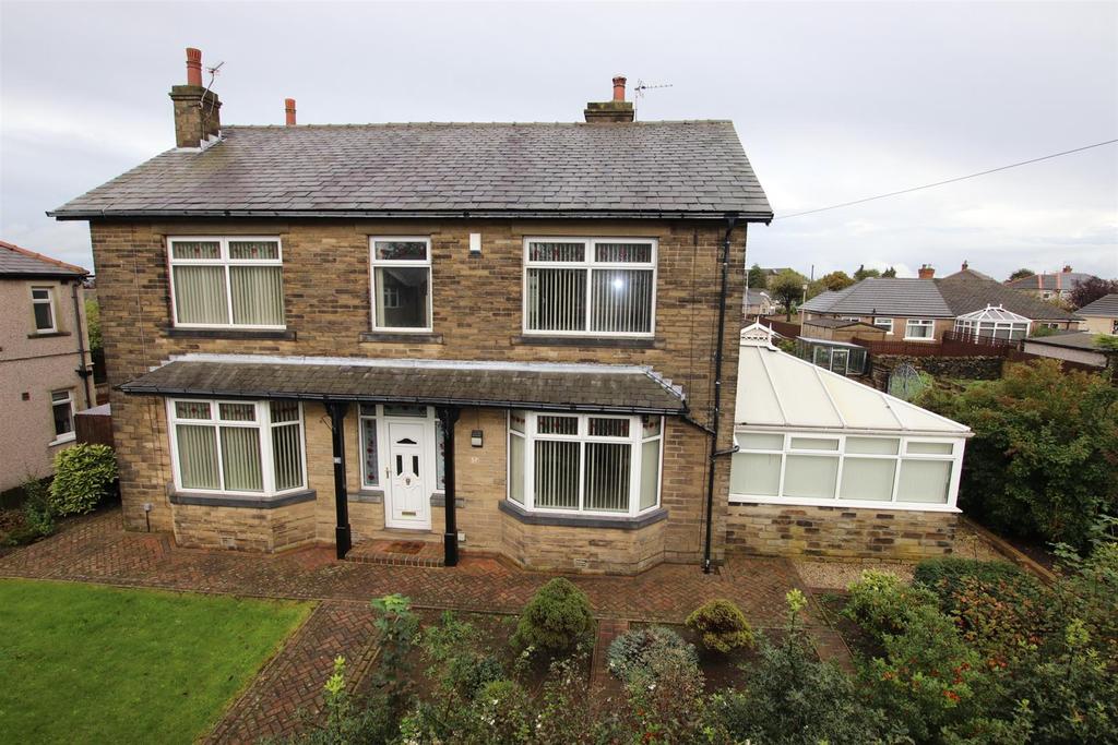 Norman Avenue, Eccleshill 6 bed detached house £1,400 pcm (£323 pw)