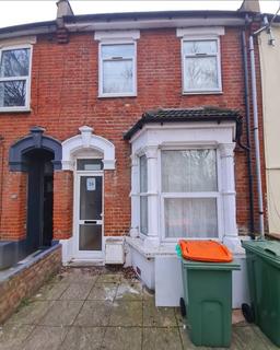 1 bedroom in a house share to rent - 16 Bull road, Stratford, London, E15 3HQ