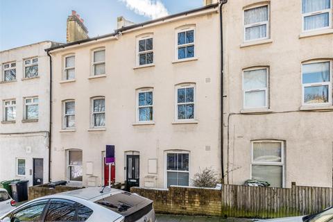 9 Cotswold Street, London, SE27 0DW