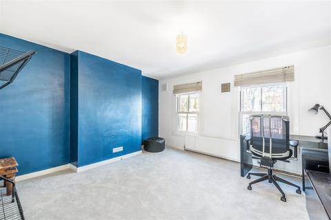 9 Cotswold Street, London, SE27 0DW