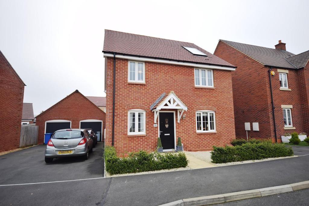 Weavers Mead Cannock Crescent... 4 bed detached house £309,950