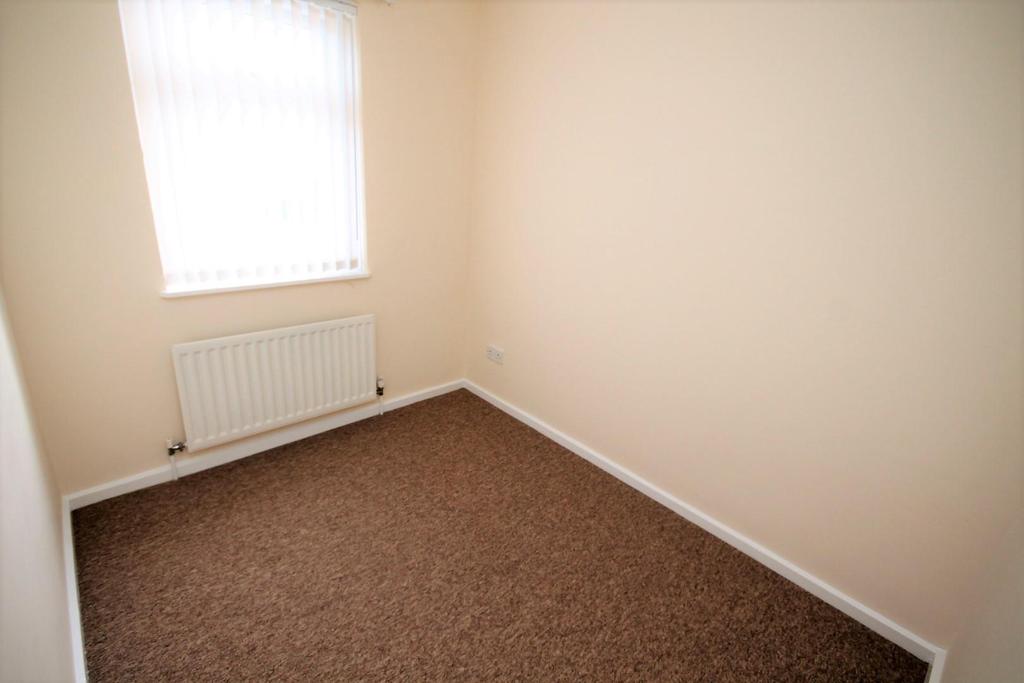 Bed 3.JPG