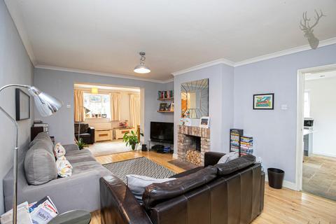 20 Graylands, Theydon Bois, Epping, CM16 7LB