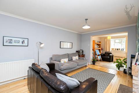 20 Graylands, Theydon Bois, Epping, CM16 7LB