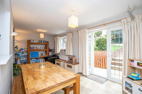 20 Graylands, Theydon Bois, Epping, CM16 7LB