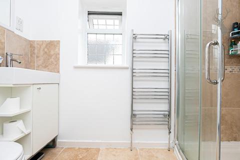 20 Graylands, Theydon Bois, Epping, CM16 7LB