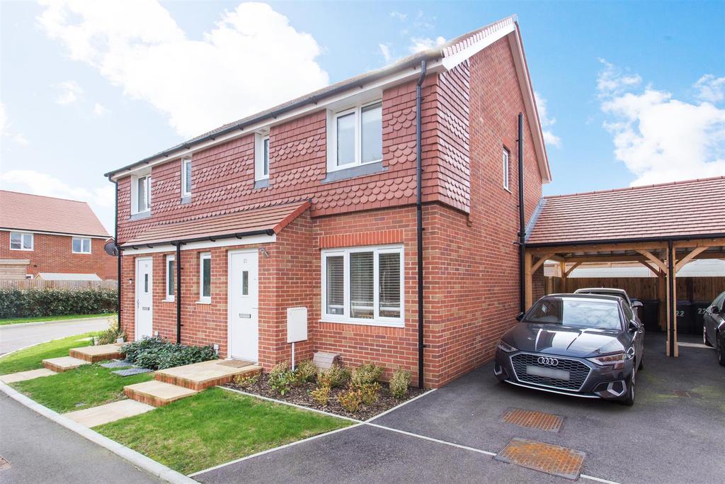 Limes Place, Upper Harbledown, Canterbury 3 bed semidetached house £