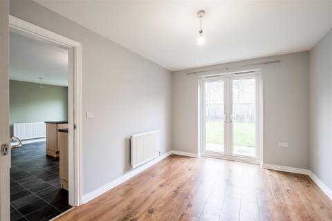 8 Imperial Close, Bailiff Bridge, Brighouse, HD6 4DF