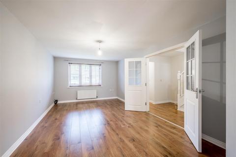 8 Imperial Close, Bailiff Bridge, Brighouse, HD6 4DF