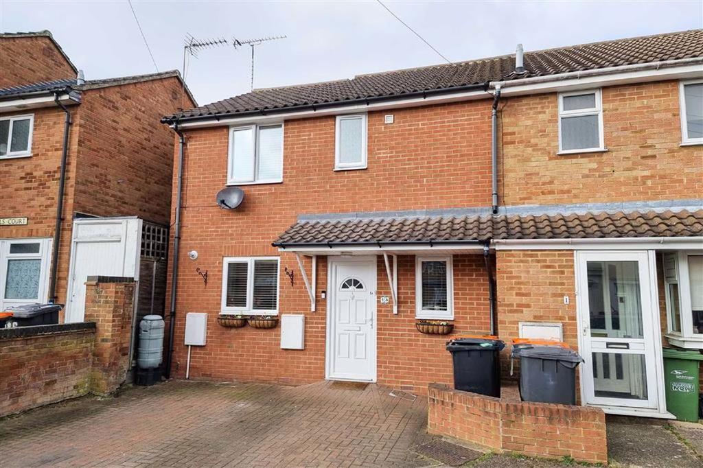 East Street, Leighton Buzzard 3 bed end of terrace house £289,995
