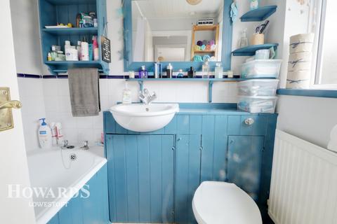 28 Beckham Road, Lowestoft, NR32 2BY