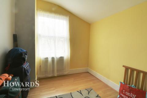 28 Beckham Road, Lowestoft, NR32 2BY