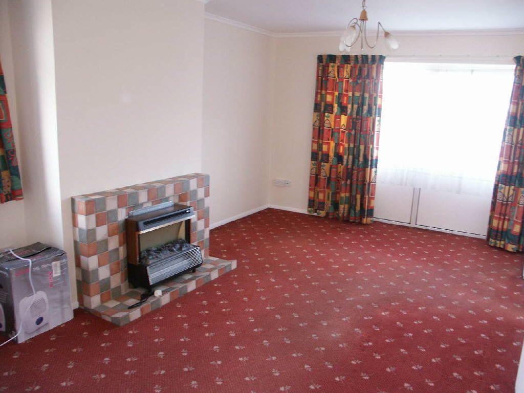 Pinewood Road, Hordle, Lymington, SO41 0GN 2 bed detached bungalow £