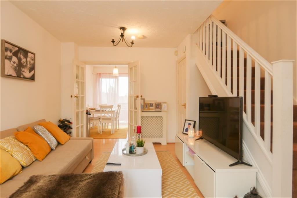 Cornstone Fold, Farnley, LS12 2 bed terraced house £155,000