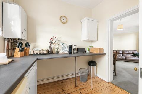 34 Kensington Hall Gardens, London, W14 9LS