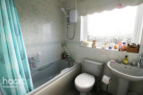19 Allfields, Dovercourt, Harwich, CO12 4XS