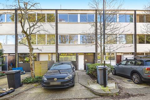 3 Shepherds Close, London, N6 5AG
