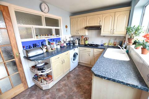21 Becketts Close, Feltham, TW14 0BG