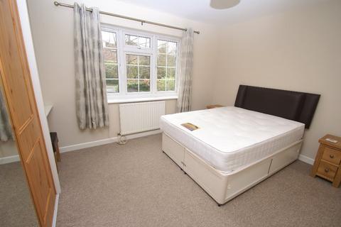 1 bedroom in a house share to rent, Salisbury Road, Andover, SP10