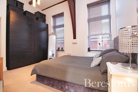 14 Kensington Way, Brentwood, CM14 4RL