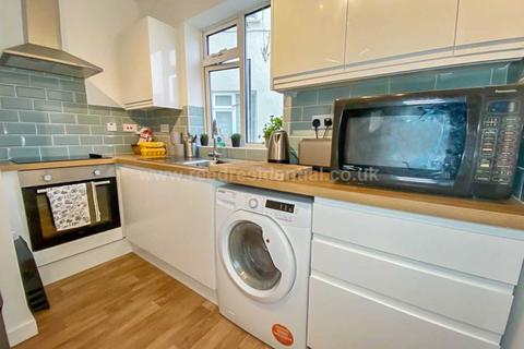 117a Broadway West, Leigh-on-sea, SS9 2BU