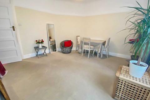 117a Broadway West, Leigh-on-sea, SS9 2BU
