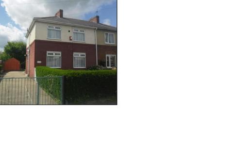 3 bedroom semi-detached house to rent, Park Avenue, Brierley