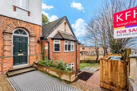 Flat 2, 30 Vicars Hill, London, SE13 7JL
