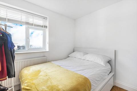 Flat 2, 30 Vicars Hill, London, SE13 7JL