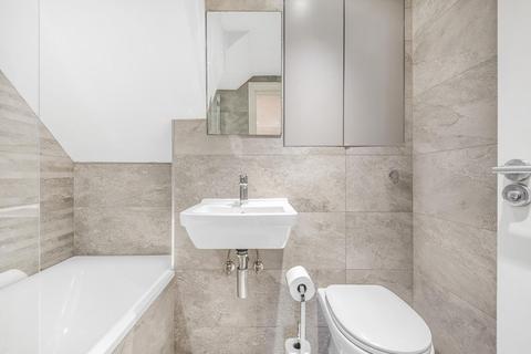 Flat 2, 30 Vicars Hill, London, SE13 7JL