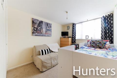 22 Burford Road, Brentford, TW8 0LS