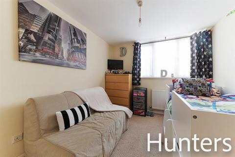 22 Burford Road, Brentford, TW8 0LS