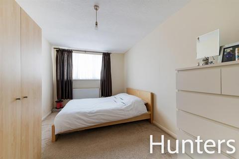 22 Burford Road, Brentford, TW8 0LS