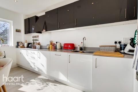 Flat 39, 8 Sylvan Hill, London, SE19 2QF