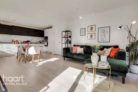 Flat 39, 8 Sylvan Hill, London, SE19 2QF