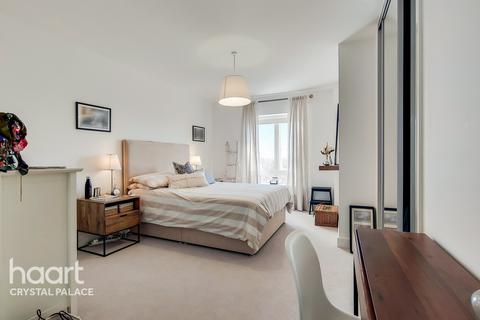 Flat 39, 8 Sylvan Hill, London, SE19 2QF