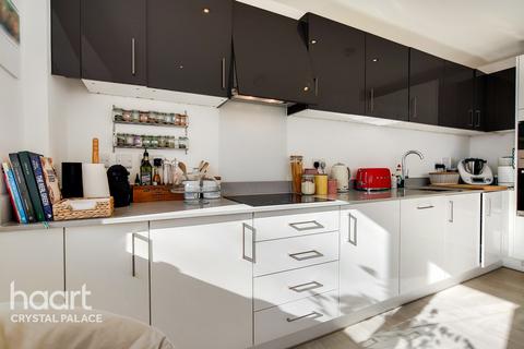 Flat 39, 8 Sylvan Hill, London, SE19 2QF