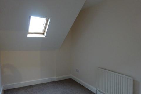 1 bedroom flat to rent, 82 High Street, Chatham ME4