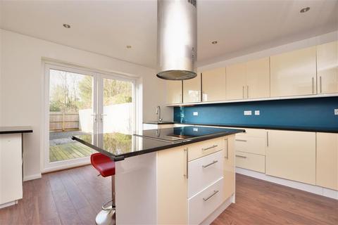 39 Chester Close, Dorking, RH4 1PP