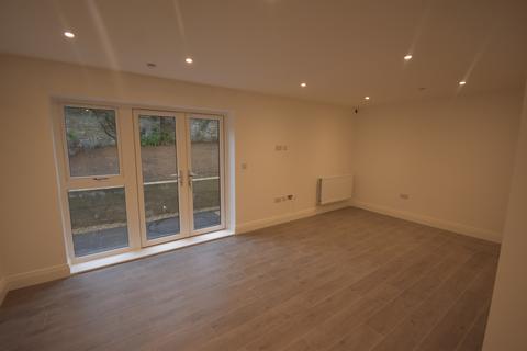 undefined, Market Square, 8B Market Square, Witney